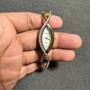 Armitron Now Gold Tone Quartz Analog Ladies Watch Diamond Pave Accent Working